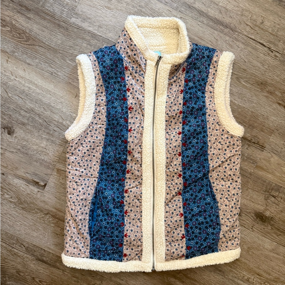 Kimchi & Blue • Boho Floral Micro Corduroy Sherpa Vest - Picture 2 of 13